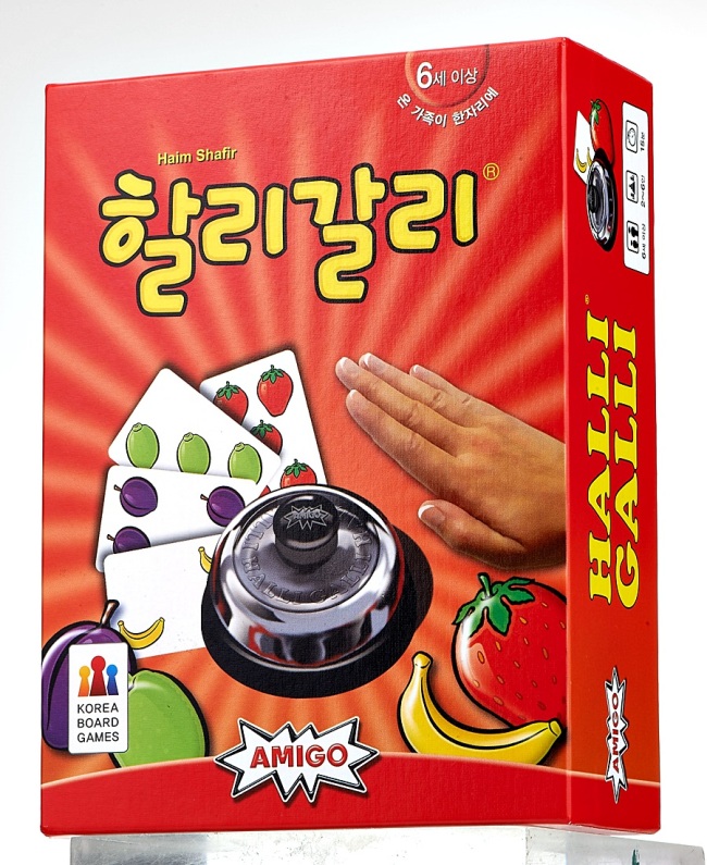 보드게임 전체 매출 역시 지난 6개월간 전년 대비 17% 가량 신장했다. 단품 기준으로는 ‘부루마불’이 절대적인 인기를 끌었으며, ‘텀블링 몽키’와 ‘할리갈리’ 등이 그 뒤를 이었다.