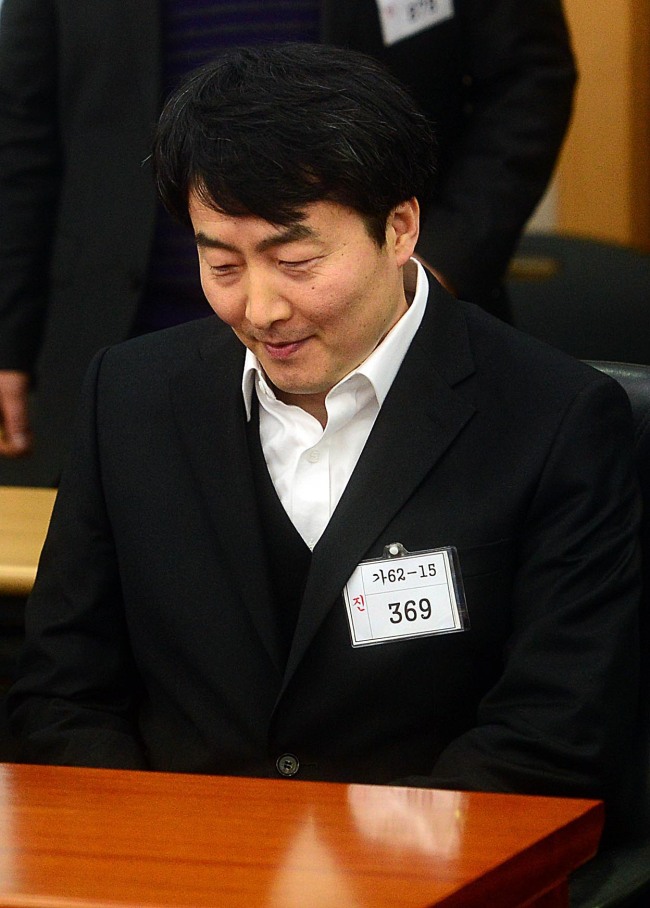 이석기(국회의원/통합진보당국회의원)
내란음모 등의 혐의로 구속 기소된 통합진보당 이석기 의원에게 징역 20년, 자격정지 10년이 구형됐다.
