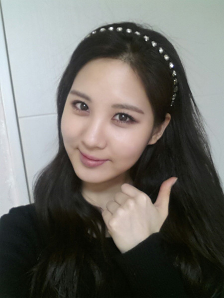 서현(서주현/가수/소녀시대/소녀시대-태티서)
걸그룹 소녀시대 멤버 서현이 엄지셀카를 공개해 화제다.