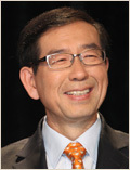 박원순(서울시장/변호사/서울특별시시장)
박원순<사진> 서울시장은 5일 오후 2시 시장 집무실에서 키쿠마 준고(菊間潤吾) 일본여행업협회 회장 등과 만나 최근 줄고 있는 방한 일본관광객 유치방안을 비롯해 서울과 일본의 관광 확대와 양국간 교류활성화에 대해 논의한다.