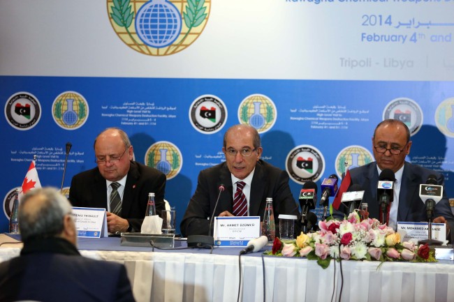 Ahmet Uzumcu (center), director-general of the Organization for the Prohibition of Chemical Weapons, speaks during a press conference in Tripoli on Tuesday.   Xinhua-Yonhap