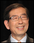 박원순(서울시장/변호사/서울특별시시장)
박원순<사진> 서울시장은 5일 오후 2시 시장 집무실에서 기쿠마 준고(菊間潤吾) 일본여행업협회장 등과 만나 최근 줄고 있는 방한 일본인 관광객 유치 방안을 비롯해 서울과 일본의 관광 확대와 양국 간 교류 활성화에 대해 논의한다.