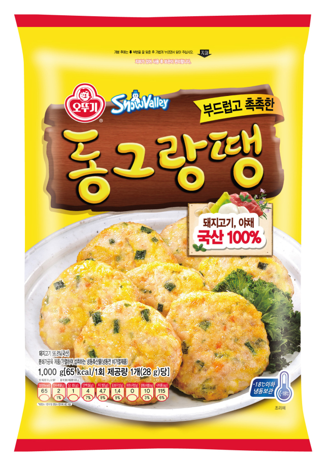 오뚜기는 국내산 원료를 사용한 ‘스노우벨리 부드럽고 촉촉한동그랑땡’을 선보였다. 100% 국내산 돼지고기와 대파, 양파, 당근, 부추, 마늘,깻잎 등 사용했다. 풍부한 육즙과 부드럽고 촉촉한 식감을 즐길 수 있다.