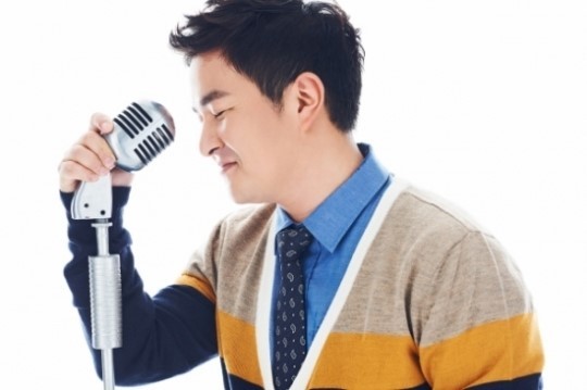 허각(가수)
가수 허각이 10일 가까이 지속돼온 ‘렛잇고’의 열풍에 제동을 걸었다. 치열하게 접전 중인 ‘OST 대전’에서 허각은 가뿐히 올킬을 기록하며 질주하고 있다.