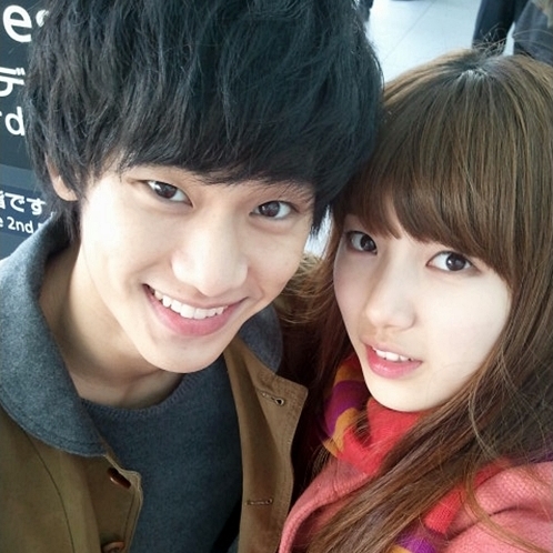 김수현(좌부터/탤런트/영화배우),수지(배수지/가수/미쓰에이)
걸그룹 미쓰에이의 수지가 ‘별그대’에서 카메오로 출연한다.