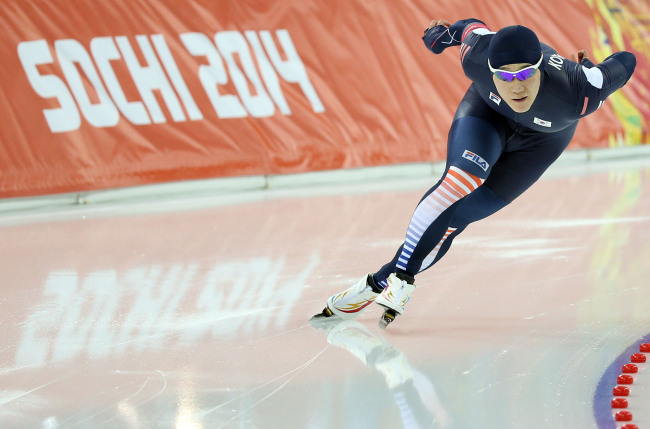 모태범(스케이트선수/대한항공)
South Korean speed skater Mo Tae-bum finished fourth in the opening race of the men's 500 meters at the Sochi Winter Games on Monday, keeping alive his chance to win a second straight Olympic gold.