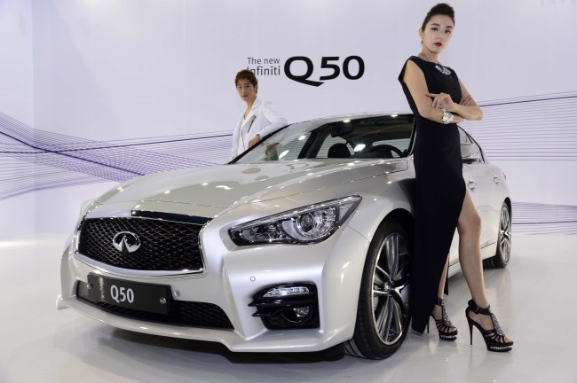 Nissan Korea on Tuesday debuts the refashioned Infiniti Q50 luxury sedan during a launch event at SETEC in southern Seoul. The carmaker has set a monthly sales target at some 200 units for the new model.   Park Hae-mook/The Korea Herald