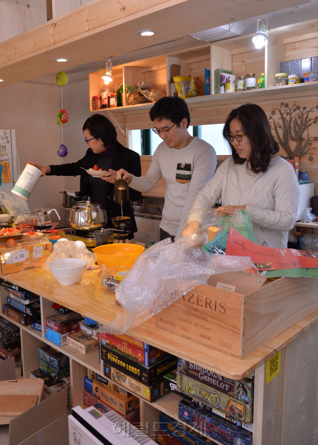 놀공발전소<br />이상섭 기자. babtong@heraldcorp.com 2014.02.07
놀공발전소
이상섭 기자. babtong@heraldcorp.com 2014.02.07