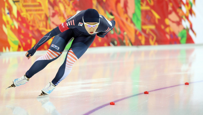 South Korea`s Lee Sang-hwa compete in the women`s 500-meter speedskating race at the Adler Arena Skating Center during the 2014 Winter Olympics, Tuesday.