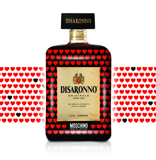 전세계 No.1 이탈리안 리큐르 디사론노(Disaronno)가 발렌타인 데이를 기념해 이탈리아 명품 브랜드 모스키노(Moschino)와의 콜라보레이션을 통한 ‘모스키노 러브 디사론노(Moschino loves Disaronno)’ 리미티드 에디션을 선보인다.