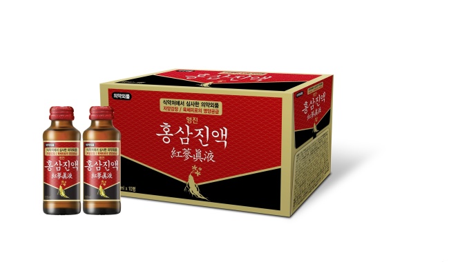 해태음료가 ‘영진 홍삼진액’을 출시하고 의약외품 드링크 시장 공략에 나섰다. 이번에 선보인 ‘영진 홍삼진액’은 일반 홍삼음료와는 다른 의약외품으로, 홍삼성분 이외에도 비타민B2, 비타민B3, 비타민B6 등의 약리 성분이 일정량 함유, 피로회복, 자양강장 등의 효능을 발휘하는 음료다.