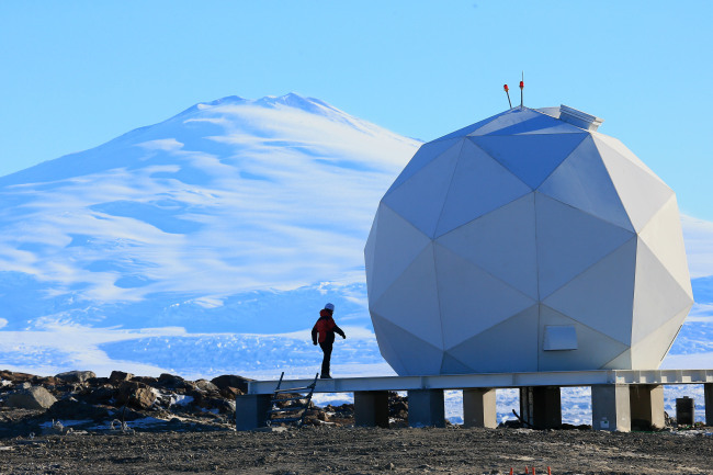 A researcher examines a satellite tracking dome at Jang Bogo Station, the country’s second research base in the Antarctic on Wednesday.   Yonhap