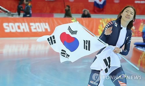 이상화(스케이트선수/서울시청)
올림픽 2연패를 달성한 '빙속 여제' 이상화(25·서울시청)의 경기에 해외 언론과 네티즌들의 극찬이 쏟아지고 있다.