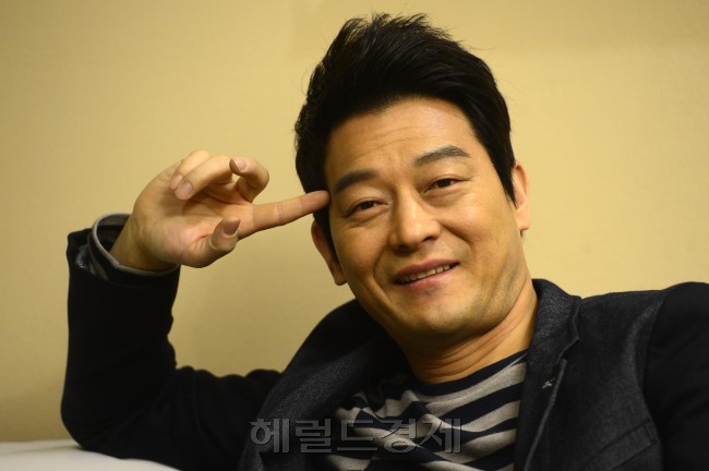 배우 조성하. 박해묵 기자/mook@heraldcorp.com
배우 조성하. 박해묵 기자/mook@heraldcorp.com