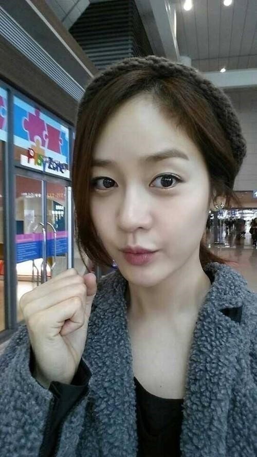 성유리(탤런트/가수/핑클)
‘힐링캠프’의 안방마님 성유리가 2014 소치 동계올림픽에 출전한 대표팀을 응원하기 위해 소치로 출국했다.