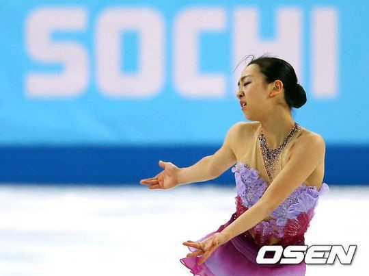 아사다마오(AsadaMao/스케이트선수)
일본이 피겨간판 아사다 마오(24)의 기 살리기에 나섰다. “누구도 이루지 못한 점프”로 기네스북 등재를 요청할 계획이라고 전했다.