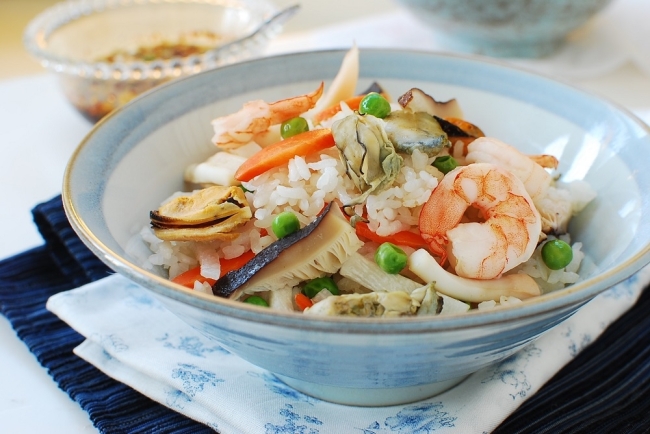 Haemul bap (seafood rice bowl) (Korean Bapsang)