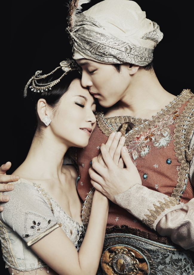 A scene from “La Bayadere” (KNB)