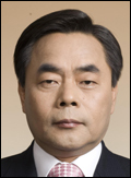 민영진(기업인/KT&G대표이사사장)
KT&G는 올해 1월 잠정실적 집계 결과 그룹 전체 매출액이 3836억원, 영업이익은 1217억원을 기록해 전년 동기 대비 각각 27.2%, 31.7% 증가했다고 17일 밝혔다.