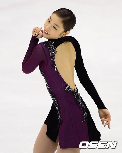 김연아(스케이트선수)
김연아의 올림픽 피겨 여자싱글 2연패 도전이 2014 소치올림픽의 남은 일정 가운데 가장 기대되는 이슈로 꼽혔다.