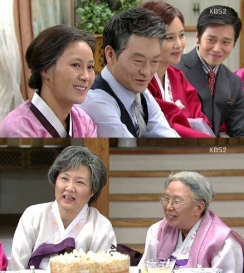 KBS 2TV 주말드라마 ‘왕가네 식구들’이 다소 황당한 해피엔딩으로 빈축을 샀다.
16일 방송된 ‘왕가네 식구들’ 50회에서는 바람 잘 날 없던 왕가네 식구들이 30년 뒤 왕광박(이윤지)의 환갑잔치에 모두 모인 모습이 그려졌다.
등장 인물들은 대부분 머리가 하얘진 모습으로 각자 자신이 바라는 일을 털어놓으며 인생에 대한 소회를 전했다. 이어 왕가네 식구들은 가족사진을 찍으며 마지막 회를 마무리지었다.