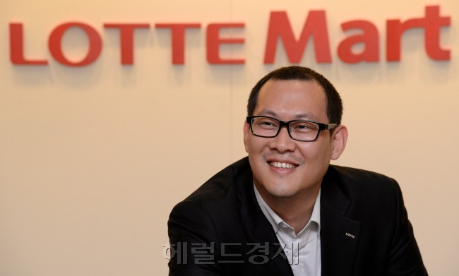 이용호 롯데마트 수산 MD 인터뷰./ 안훈 기자 rosedale@ 2014.02.18
이용호 롯데마트 수산 MD 인터뷰./ 안훈 기자 rosedale@ 2014.02.18
이용호 롯데마트 수산 MD 인터뷰./ 안훈 기자 rosedale@ 2014.02.18