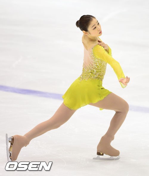 김연아(스케이트선수)
2014 소치 동계올림픽 여자 피겨스케이팅 쇼트프로그램에서 무결점 연기로 1위에 오른 김연아(24)선수에게 점프 가산점에서 0점을 표시한 심판이 있던 것으로 드러났다.