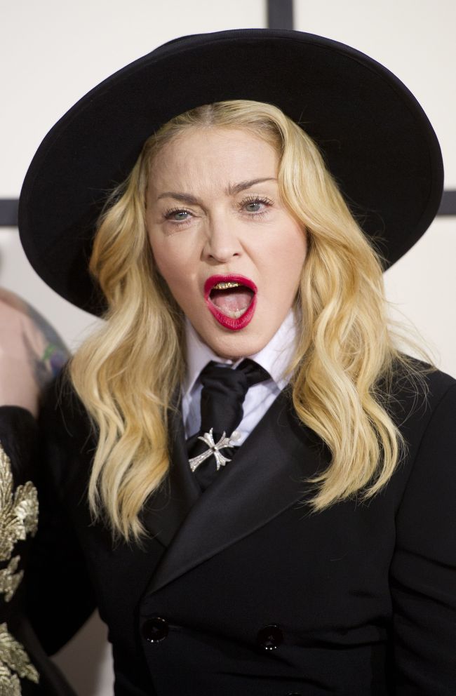 마돈나(Madonna/가수/영화감독)
LOS ANGELES (AFP) ― U.S. pop icon Madonna hit out at Venezuelan President Nicolas Maduro on Thursday, accusing his government of “fascism” over its handling of nationwide protests.
Madonna.   AFP-Yonhap