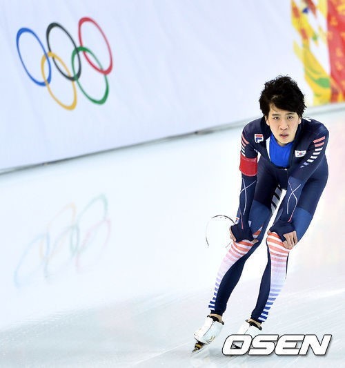 김철민(스케이트선수)
이승훈(26·대한항공), 주형준(23), 김철민(22·이상 한체대)의 남자 대표팀이 21일(한국시간) 러시아 소치 아들레르 아레나에서 열리는 동계 올림픽에서 스피드스케이팅 팀추월 경기에 나섰다.