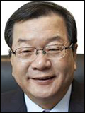 고명호(기업인/한솔홈데코대표이사사장)
한솔홈데코 고명호 대표(62ㆍ사진)가 26일 한국합판보드협회 회장으로 재선임됐다. 협회장 임기는 3년으로 고 회장은 2017년 2월까지 합판보드협회 회장직을 수행하게 된다.