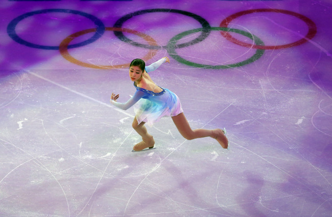 김연아(스케이트선수)
Figure skater Kim Yu-na staged the most memorable performance among South Korean athletes during the Sochi Olympics, but the judging controversy over her silver medal gave Koreans a negative impression of the Russian-held event, a poll showed Wednesday.
Korea’s Kim Yu-na   Yonhap