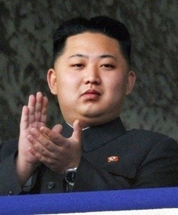 김정은(북한정치인/북한국방위원회제1위원장)
미국의 유력 일간지 뉴욕타임스(NYT)가 북한의 김정은<사진> 국방위원회 제1위원장을 국제형사재판소(ICC) 심판대에 세우라는 사설을 게재해 파장이 일고 있다.