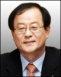 김철하(기업인/CJ제일제당대표이사)
CJ제일제당이 베트남 밀가루시장 공략에 나선다. CJ제일제당은 일본 종합상사 스미토모가 손잡고 6000억원 규모로 추정되는 베트남 밀가루 시장에 본격 진출한다고 27일 밝혔다.