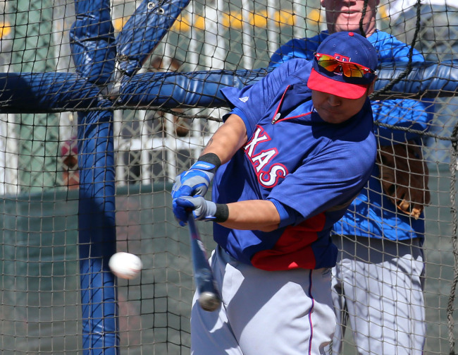 Rangers outfielder Choo Shin-soo takes batting practice during spring training.   Yonhap