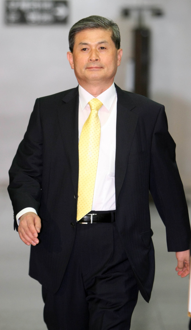 황우석(기업인/전교수/에이치바이온대표이사)
South Korea’s top court on Thursday upheld a lower court’s suspended jail sentence for stem-cell expert Hwang Woo-suk for unlawfully taking support funds and embezzling state research funds.
Hwang Woo-suk