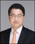진웅섭(공무원/금융위원회자본시장국장)
진웅섭 전 금융정보분석원장(FIU)이 정책금융공사 사장으로 취임했다.