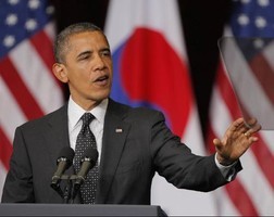 버락오바마(BarackObama/정치인/미국대통령)
전광석화(電光石火) 같은 블라디미르 푸틴 러시아 대통령의 크림반도 점령 작전에 우유부단(優柔不斷)한 ‘오바마 독트린’이 또다시 뒤통수를 맞았다.