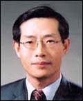김인환(금융인/하나금융지주부사장최고전략책임자CSO)
하나금융그룹은 3일 하나캐피탈 대표이사에 최순웅 전 하나캐피탈 부사장을, 하나생명 대표이사에 김인환 전 하나금융 부사장을 임명하는 등 지주사와 계열사 인사를 단행했다.