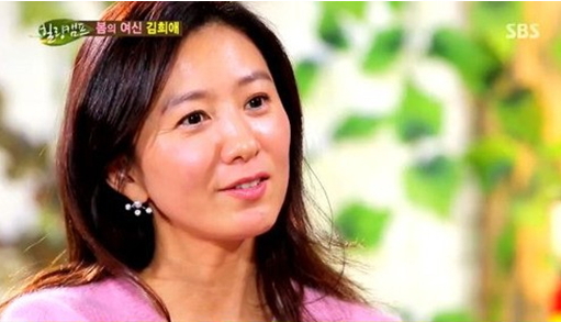 김희애(탤런트/영화배우)
김희애가 남편 이찬진의 이름을 처음에 이창진인 줄 알았다고 고백해 웃음바다가 됐다.