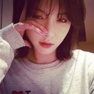 김현아(가수/포미닛/트러블메이커)
포미닛 멤버 현아가 연습실 셀카를 공개했다.