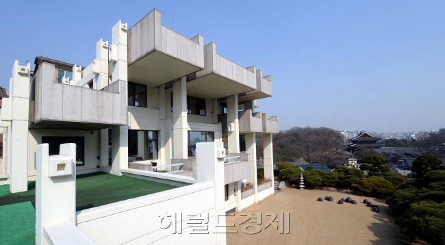 서울 종로구 원서동 LG상남도서관./ 안훈 기자 rosedale@ 2014.03.03
서울 종로구 원서동 LG상남도서관./ 안훈 기자 rosedale@ 2014.03.03
서울 종로구 원서동 LG상남도서관./ 안훈 기자 rosedale@ 2014.03.03