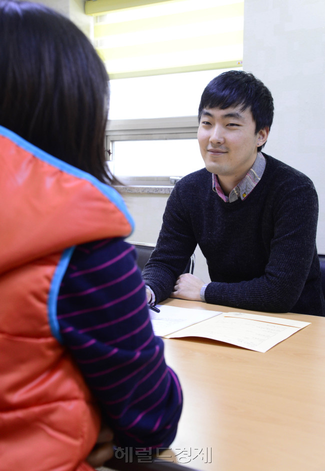 청소년 폭력 상담. 박해묵 기자/mook@heraldcorp.com
청소년 폭력 상담. 박해묵 기자/mook@heraldcorp.com
청소년 폭력 상담. 박해묵 기자/mook@heraldcorp.com
