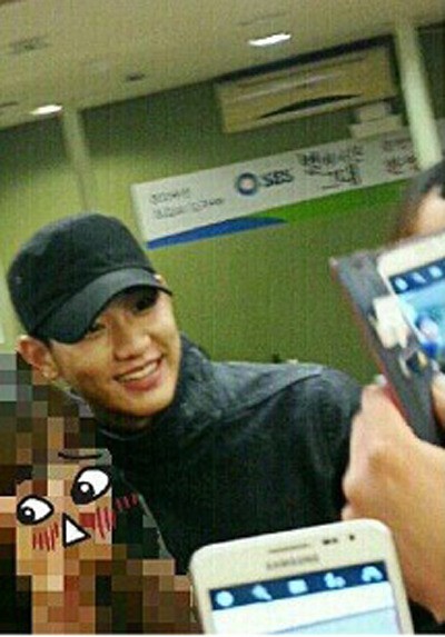 김수현(탤런트/영화배우)
배우 김수현이 SBS 수목드라마 ‘별에서 온 그대’(이하 ‘별그대’) 종방연에서 포착됐다.