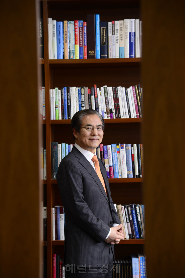 김효준 BMW 사장. 박해묵 기자/mook@heraldcorp.com
김효준 BMW 사장. 박해묵 기자/mook@heraldcorp.com
김효준 BMW 사장. 박해묵 기자/mook@heraldcorp.com