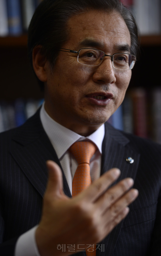 김효준 BMW 사장. 박해묵 기자/mook@heraldcorp.com
김효준 BMW 사장. 박해묵 기자/mook@heraldcorp.com
김효준 BMW 사장. 박해묵 기자/mook@heraldcorp.com