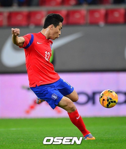 박주영(축구선수/아스날FC포워드)
박주영(왓퍼드)이 그간의 부진과 우려를 날리는 시원한 복귀 자축골로 홍명보호에 승리를 안겼다.