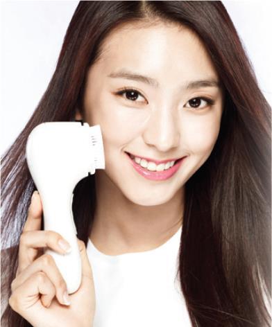 보라(윤보라/가수/씨스타)
클렌징 디바이스 클라리소닉은 ‘안티 폴루션 키트’를 오는 11일부터 30일까지 선착순 한정판매한다.