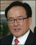 진익철(기초단체장/전행정공무원/서울특별시서초구구청장)
서울 서초구(구청장 진익철ㆍ사진)는 건물 앞 미관지구에 물품을 쌓아놓거나 상품 진열대를 비치할 경우 과태료를 부과할 수 있도록 국토교통부와 서울시에 관련 법률 및 조례 개정을 건의했다고 10일 밝혔다.