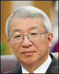 양승태(대법원장/대법원대법원장)
“사법부는 재판 독립의 원칙을 뒷받침할 만한 국민의 신뢰를 확보하고 있는 지를 절박한 심정으로 되돌아봐야 한다"