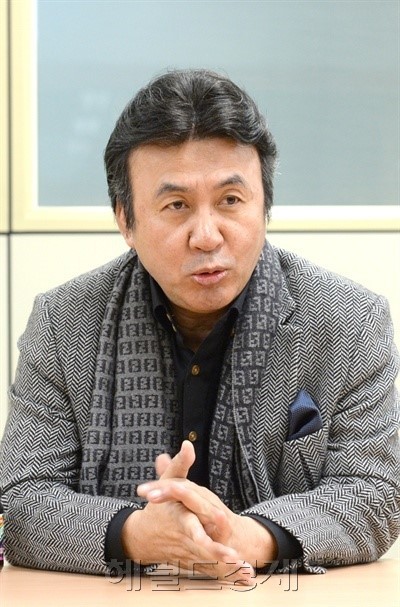 박영규(탤런트/영화배우)
배우 박영규(60)가 KBS 정통사극 ‘정도전‘에서 보수 기득권층을 대표하는 이인임을 실감나게 연기해 초반 인기를 견인하고 있다.